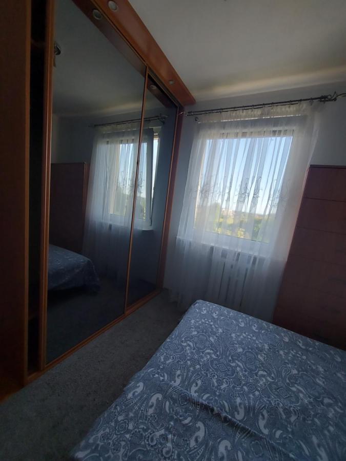 Wygodny Przestronny Apartament Janowskie Blonia Rumia Luaran gambar