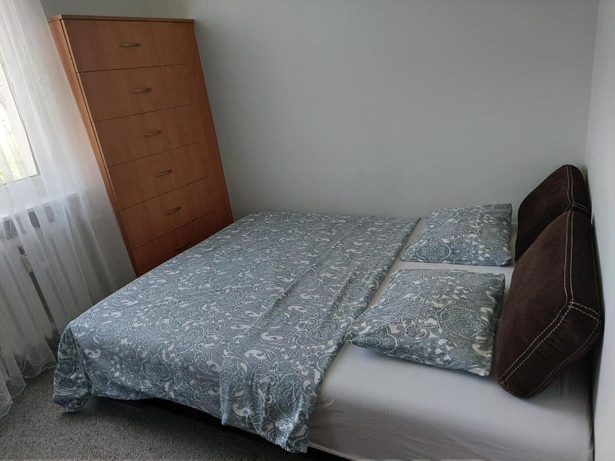 Wygodny Przestronny Apartament Janowskie Blonia Rumia Luaran gambar