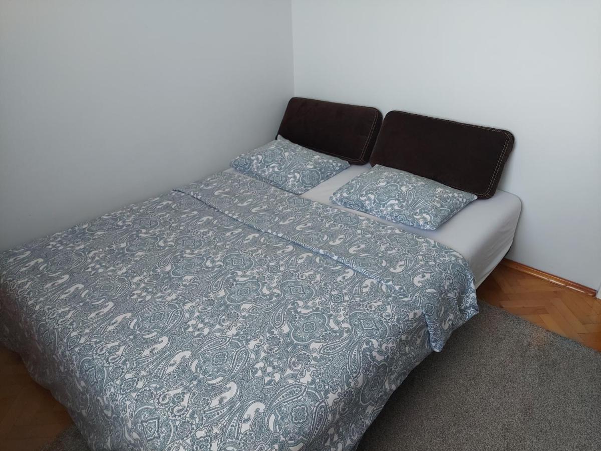 Wygodny Przestronny Apartament Janowskie Blonia Rumia Luaran gambar
