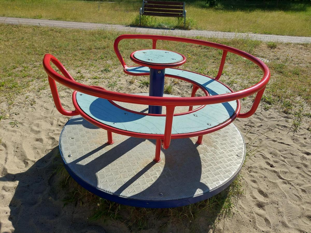 Wygodny Przestronny Apartament Janowskie Blonia Rumia Luaran gambar