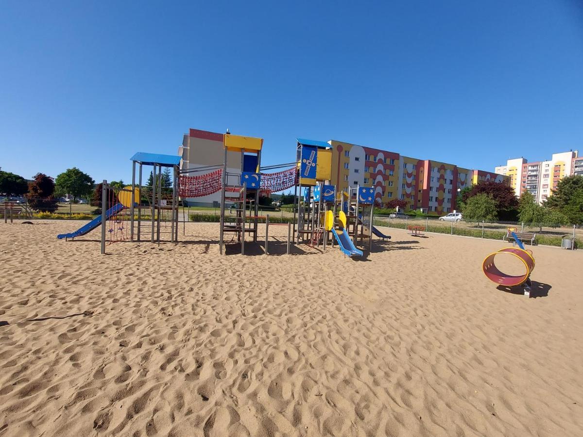 Wygodny Przestronny Apartament Janowskie Blonia Rumia Luaran gambar