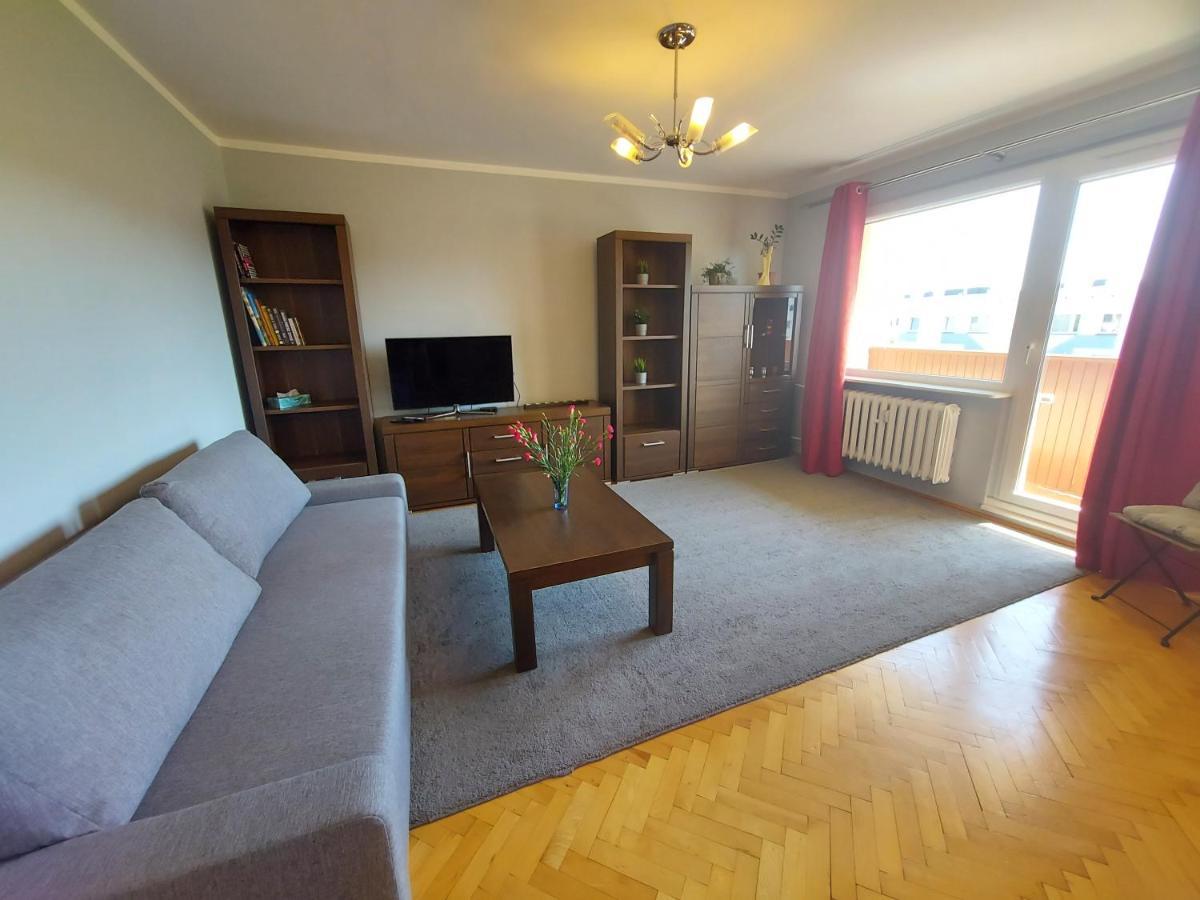 Wygodny Przestronny Apartament Janowskie Blonia Rumia Luaran gambar