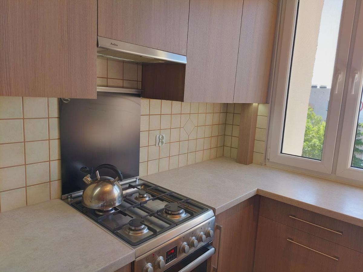 Wygodny Przestronny Apartament Janowskie Blonia Rumia Luaran gambar