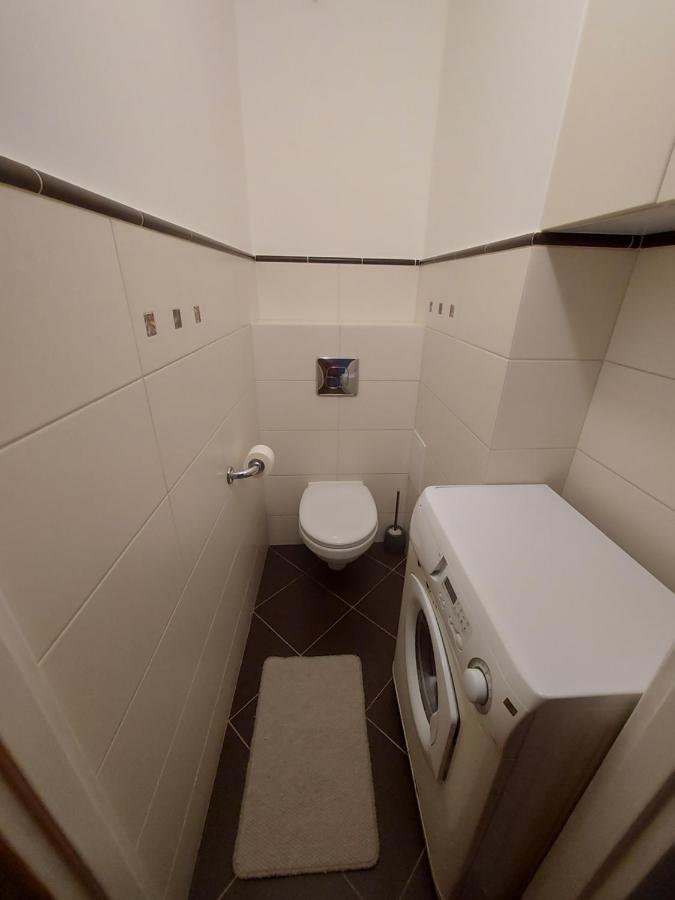 Wygodny Przestronny Apartament Janowskie Blonia Rumia Luaran gambar